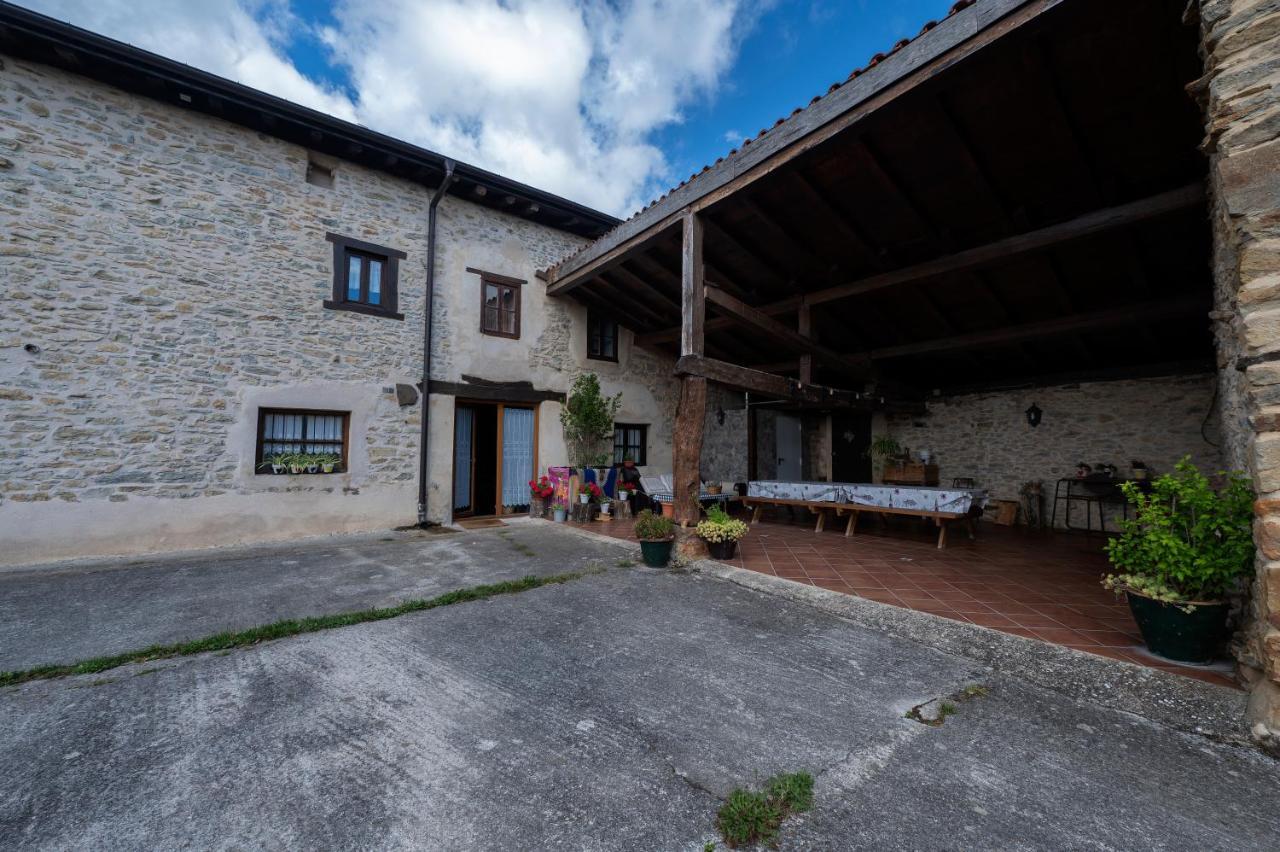 Villa Mujika Etxea Manurga Esterno foto